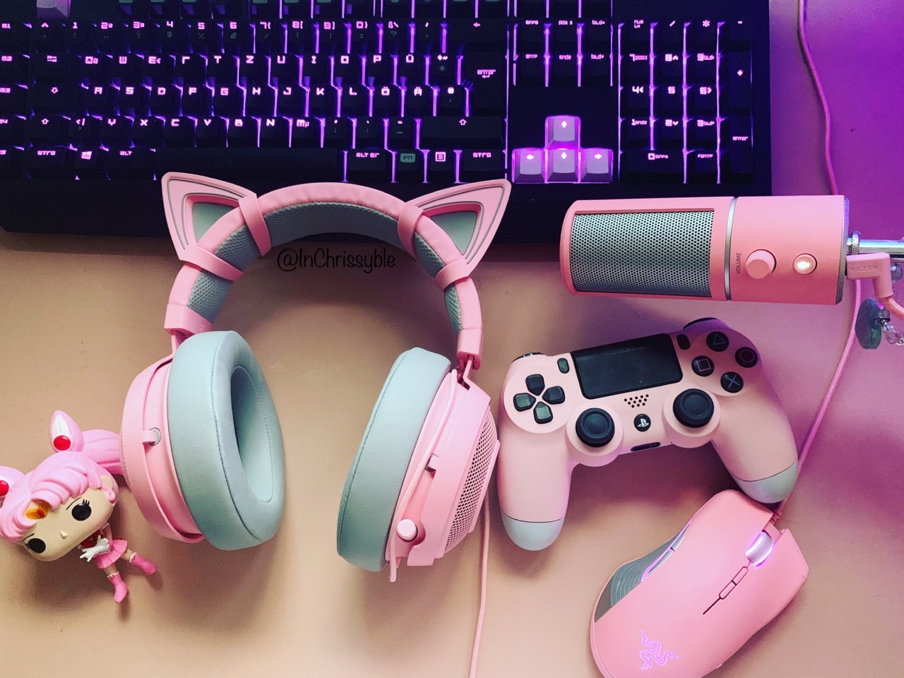 images Anime Kawaii Gaming Setup i just looove my fifty shades of pink